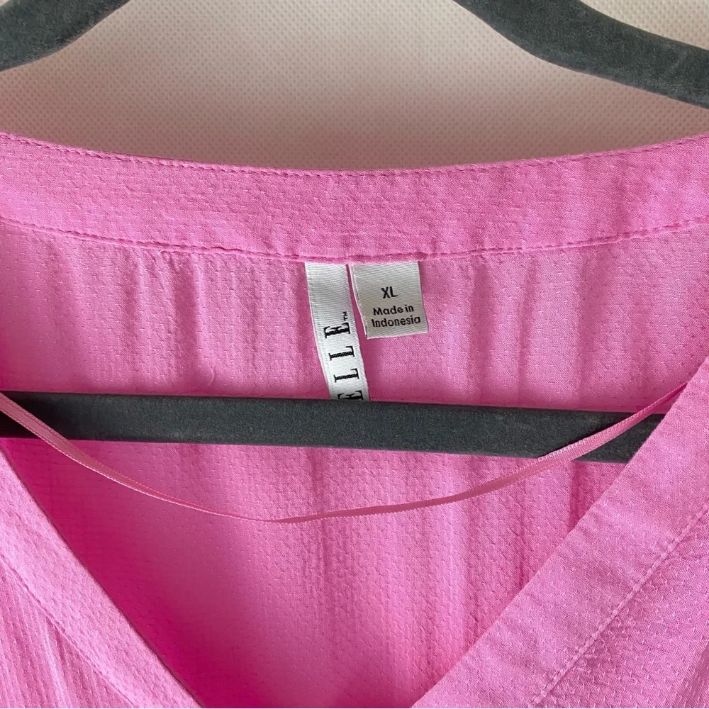 Elle Pink Flutter Sleeve Blouse Relaxed Style v-neck blouse top - Picture 8 of 9